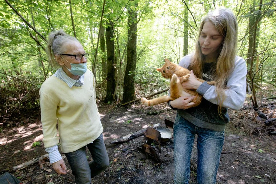 Диола с мамой Натальей живут в лесу уже год