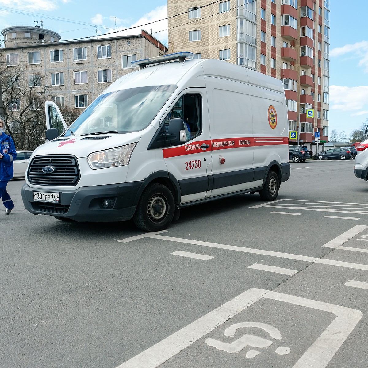 До этого собаку не выводили гулять, только на балкон: Соседи рассказали о  хозяевах джек-рассела, который истерзал младенца - KP.RU