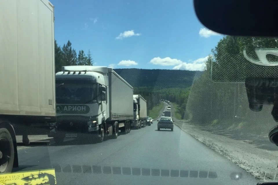 Ждать приходилось долго. Фото: Трасса М5 Уфа - Челябинск, vk.com