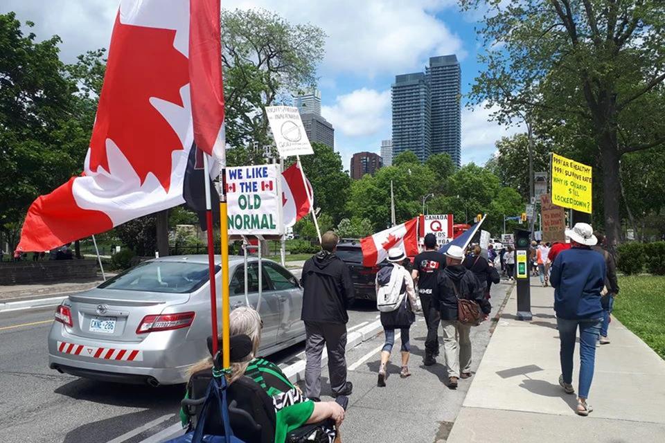 Митинг "Мы хотим Старую Нормальность" в Торонто. Фото: Владислав Федоров