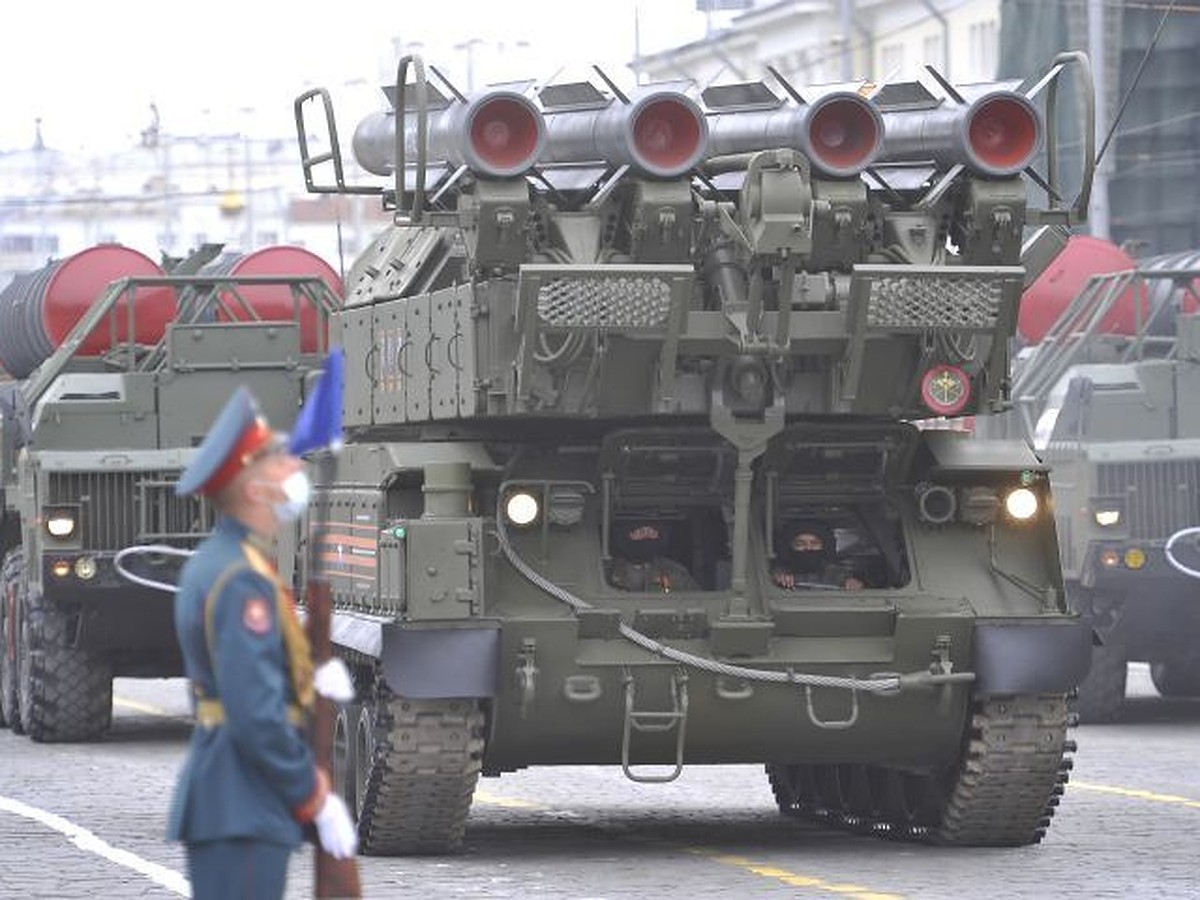 Парад Победы-2020 в Екатеринбурге в июне: какие военные новинки покажут -  KP.RU