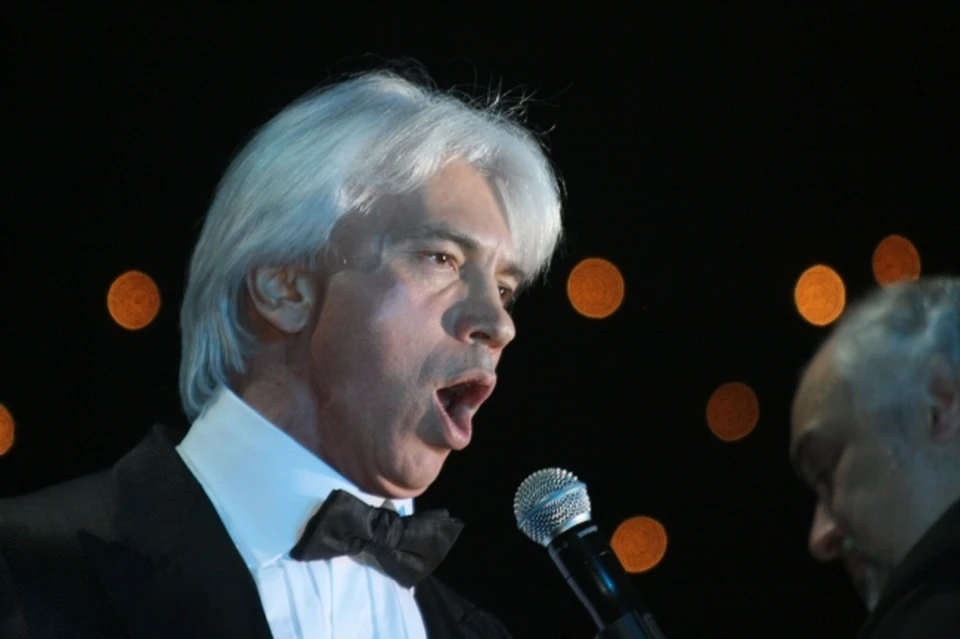 Оперный баритон неоднократно выступал в Уфе, в том числе давал благотворительный концерт