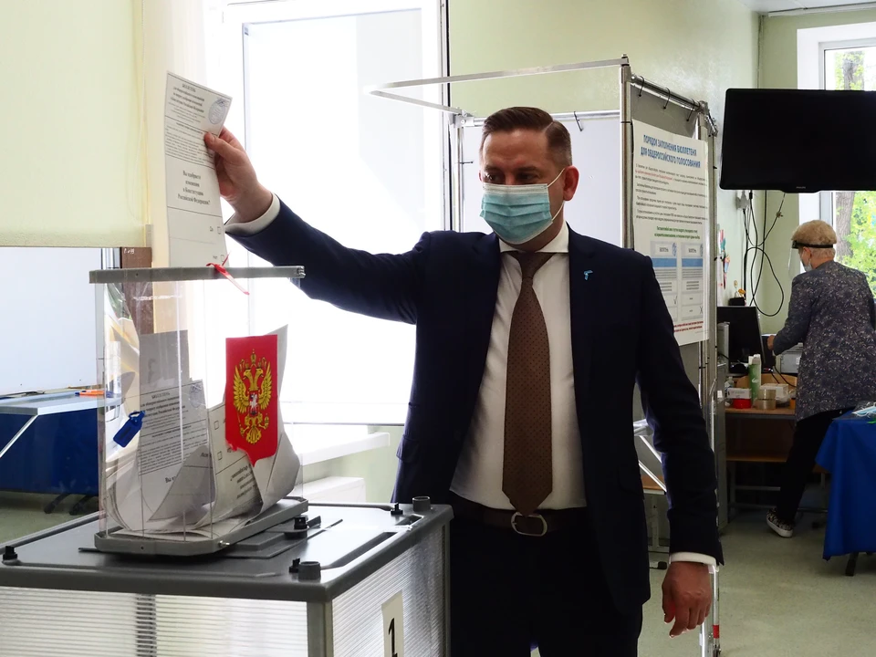 Тюменские депутаты приняли участие в голосовании по поправкам в Конституцию. Фото - правительство Тюменской области.