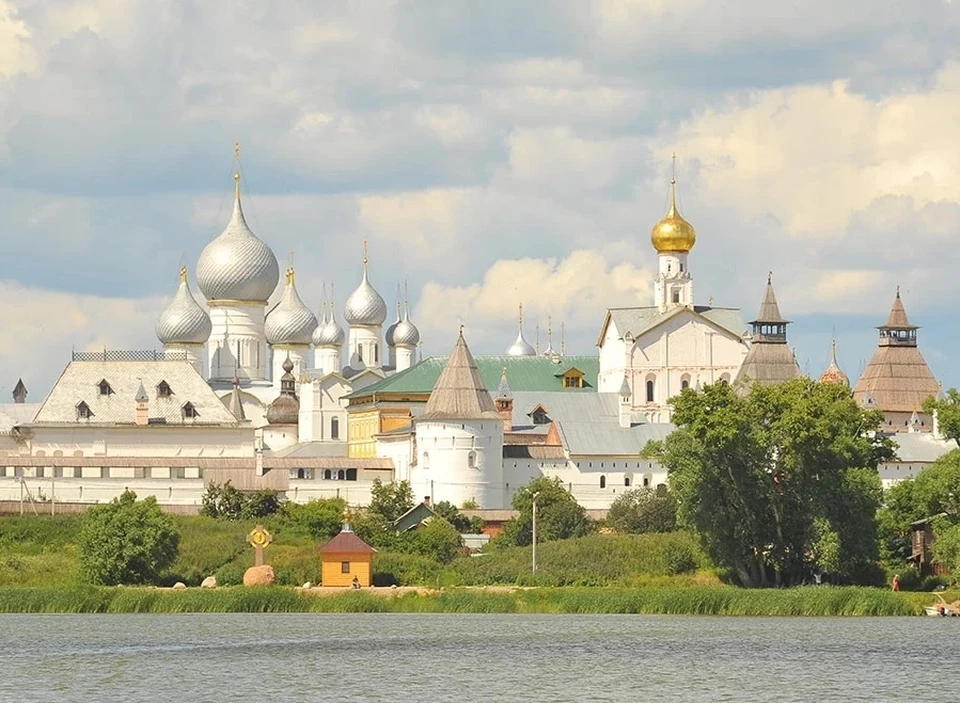 Ансамбль Ростовского Кремля привлекает туристов со всех уголков планеты