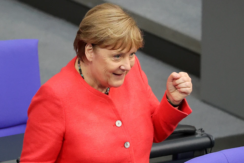 Ангела Меркель защитила трубопровод в Бундестаге