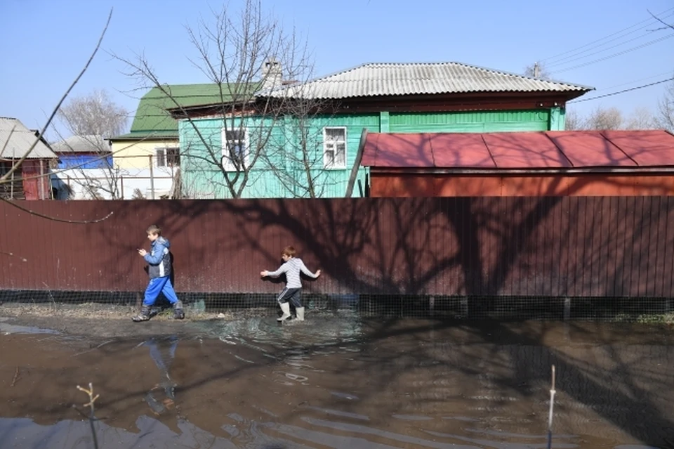 Владельцам частных домов необходимо проверить чистоту дренажных систем.