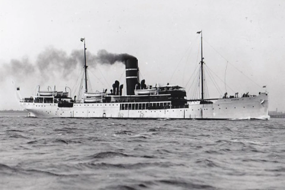 Архивный снимок судна "Урания". Фото: ЦПИ РГО