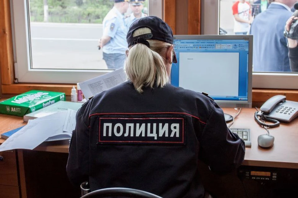 Мужчина забрал выручку трёх магазинов.
