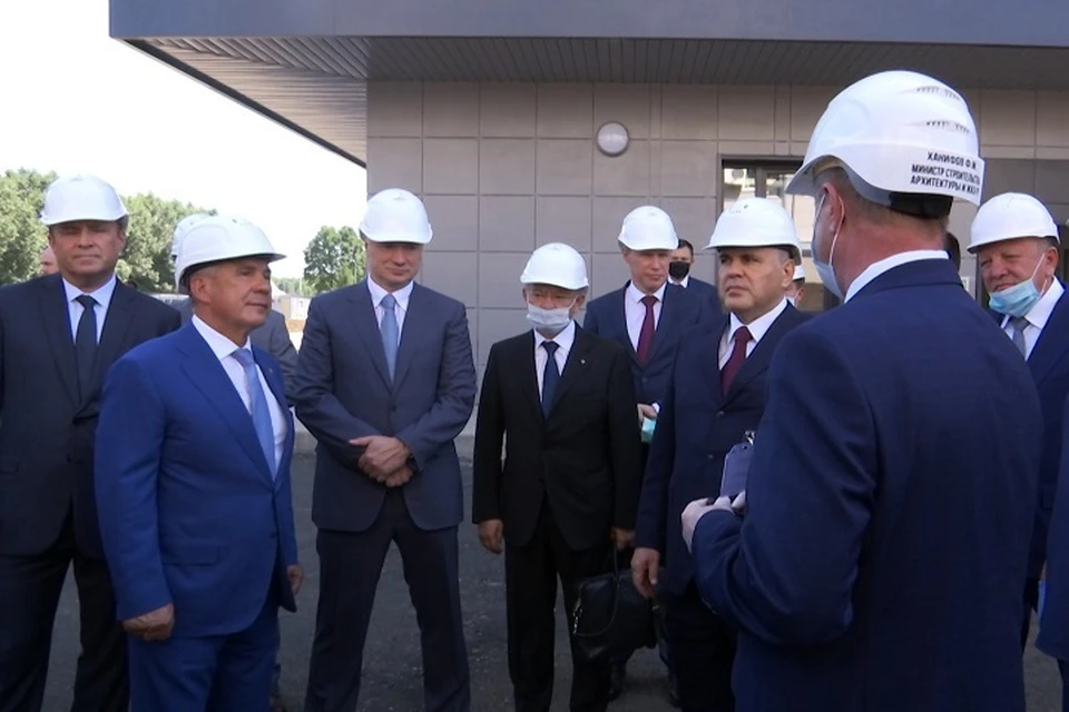 9 июля премьер-министр РФ Михаил Мишустин и президент Татарстана посетили в Казани стройку нового корпуса инфекционной больницы.