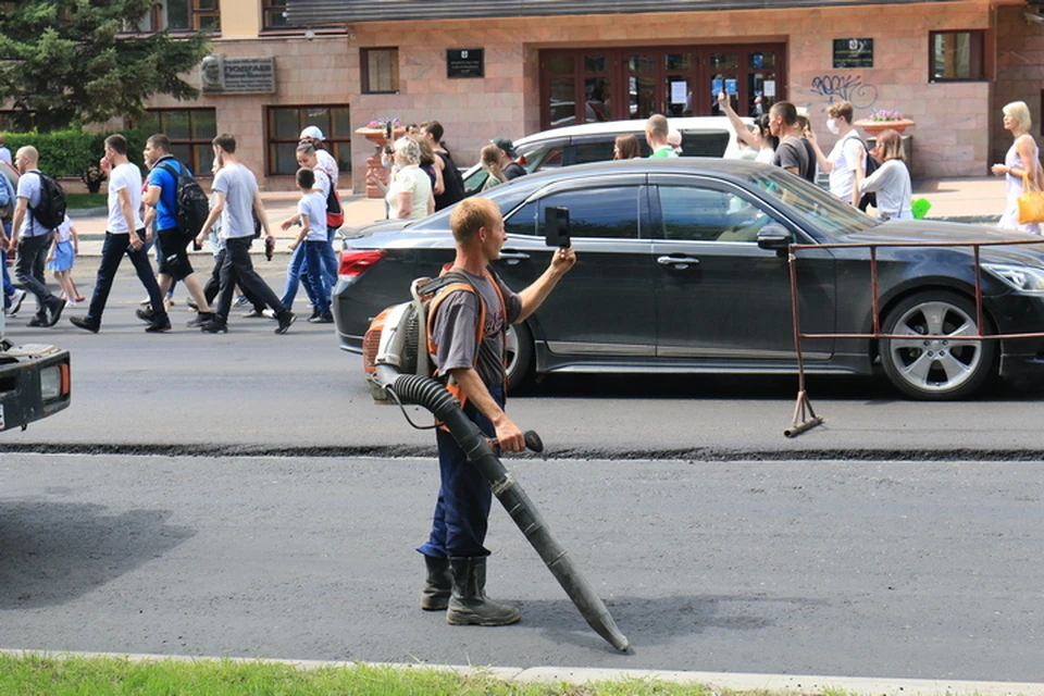 Всем спасибо, всем до завтра? В Этот раз на прогулку в поддержку Сергея Фургала вышло не так много народу