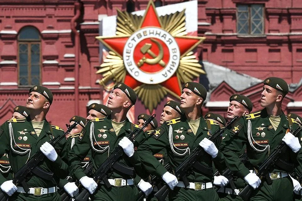 Ни один участник парада Победы на Красной площади не заболел коронавирусом