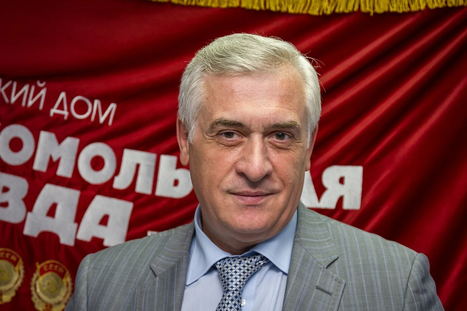Яков Петрович Силин, ректор Уральского государственного экономического университета.