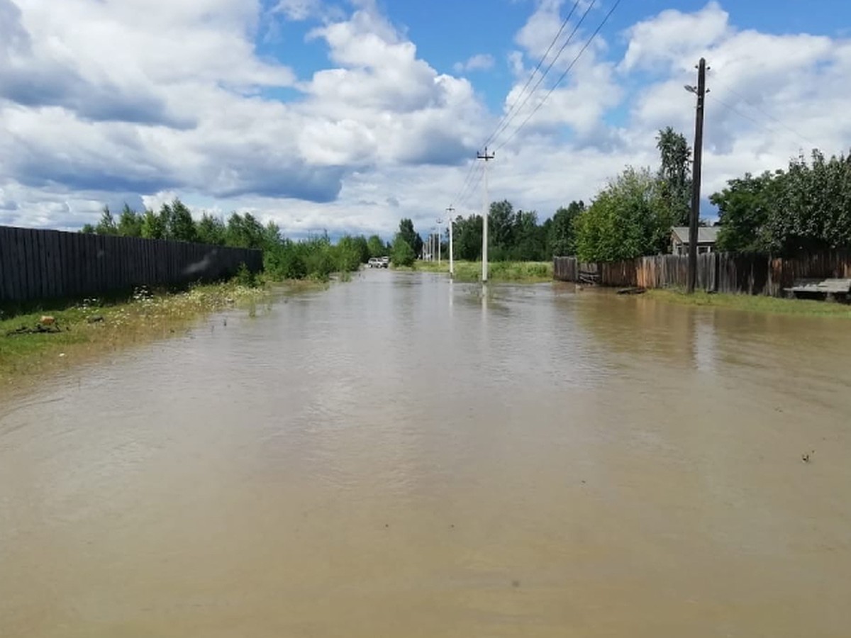 Дом смыло в садоводстве на берегу реки Китой в Ангарском районе - KP.RU