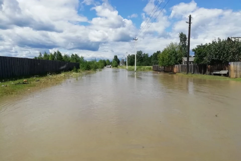 Дом смыло в садоводстве на берегу реки Китой в Ангарском районе. Фото: МЧС России по Иркутской области.