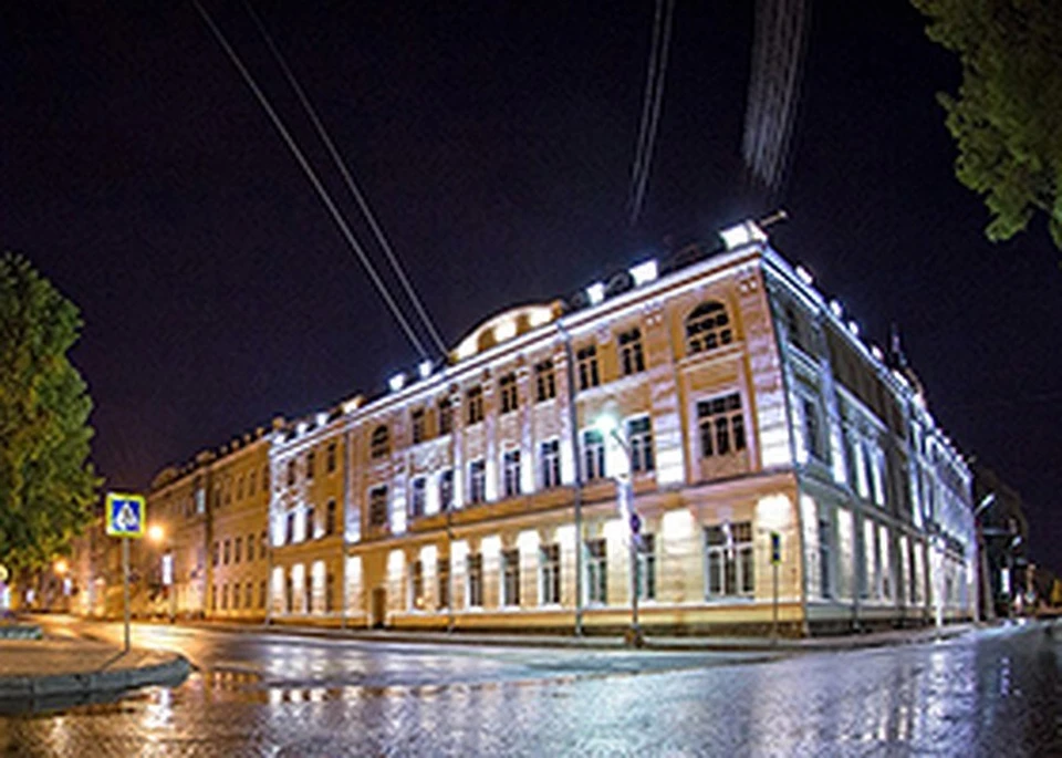 Жилищное управления города смоленска. Городская администрация в Смоленске. Мэрия Смоленска. Здание администрации города Смоленска. Управление города Смоленска.