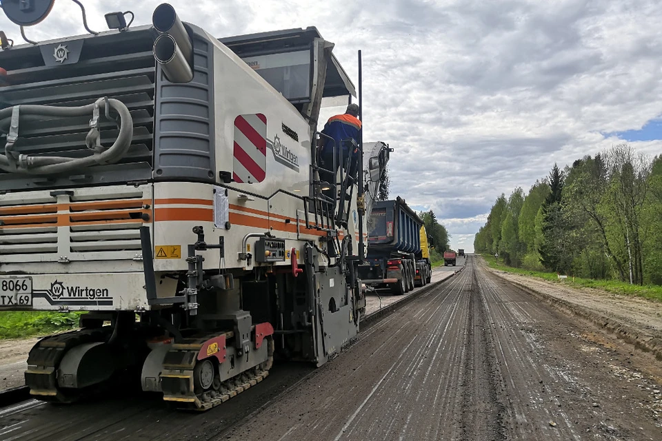 Всего по нацпроекту в этом году в регионе должны отремонтировать 153,6 км автотрасс. Фото: ПТО