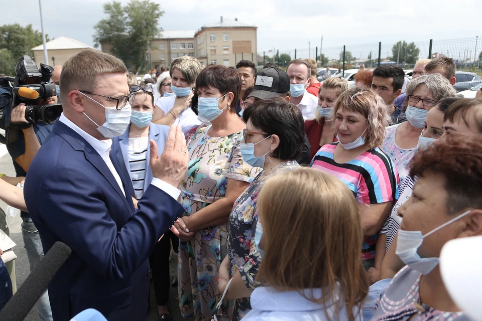 В Варненском районе Алексей Текслер работал во вторник, 21 июля. Фото: gubernator74.ru