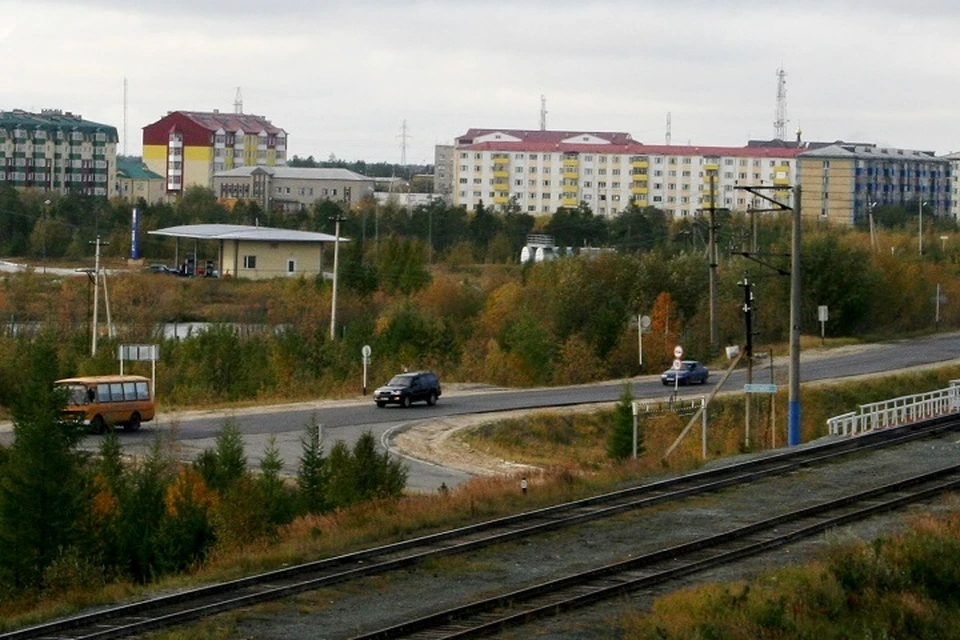 Жд вокзал в пурпе фото