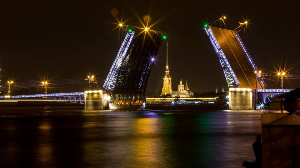 В две ночи мосты в Петербурге будут разведены до шести часов утра