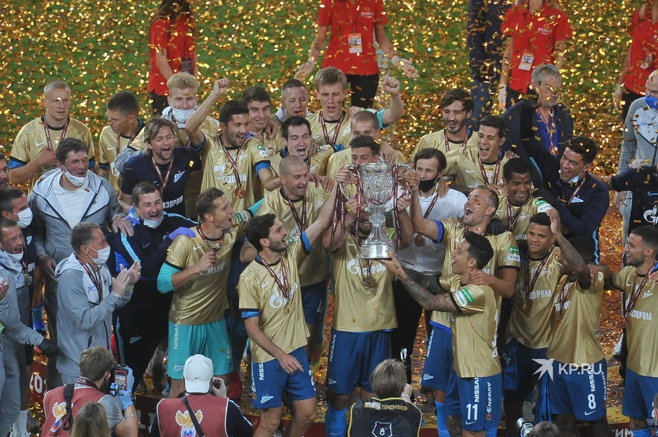 Питерский "Зенит" выиграл Кубок России по футболу.