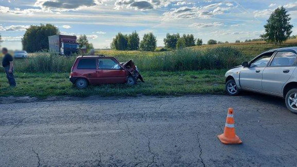 После наезда на велосипедиста произошло столкновение двух автомобилей