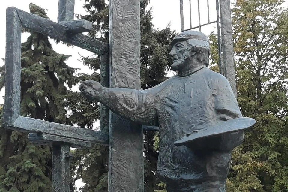 В Липецке вандалы испортили памятник Виктору Сорокину
