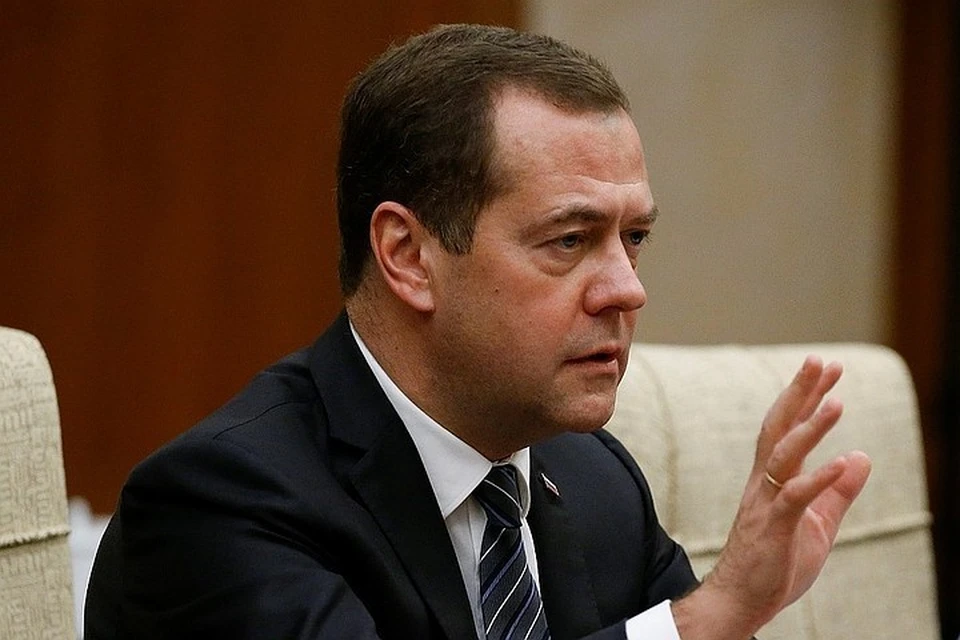 Медведев предложил ужесточить меры за действия трудовых мигрантов
