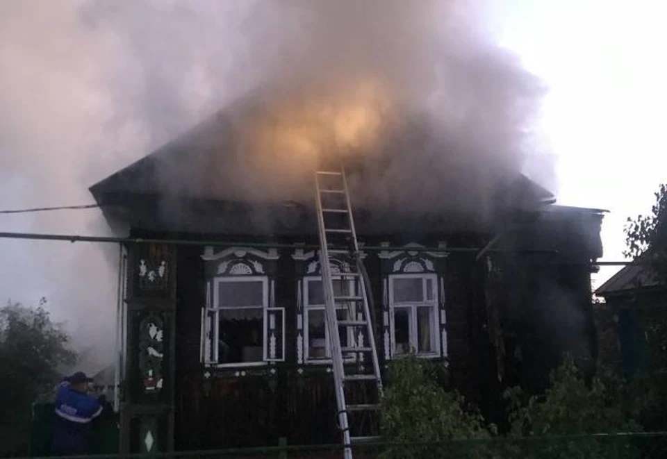 «Дом сгорел полностью»: В страшном пожаре под Нижним Новгородом погибли двое пенсионеров.