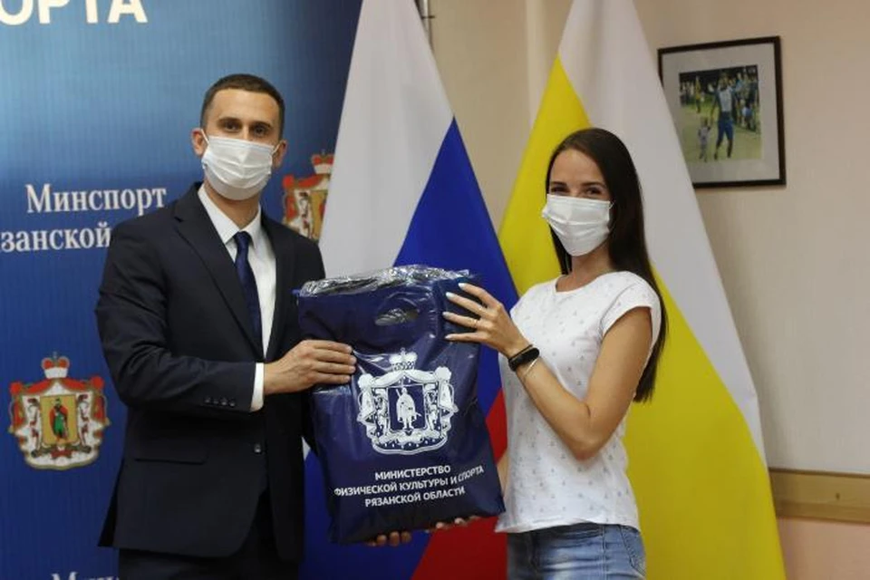 Будущему катку на улице Шевченко дали название "Айсберг".