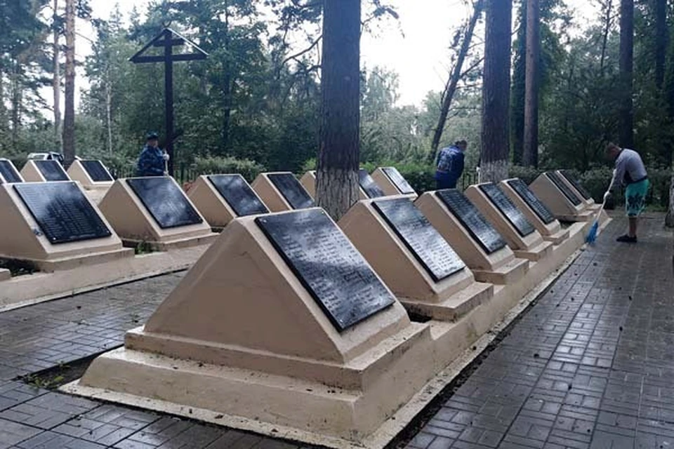 Осужденные привели в порядок воинское захоронение в Больших Перемерках Фото: УФСИН России по Тверской области