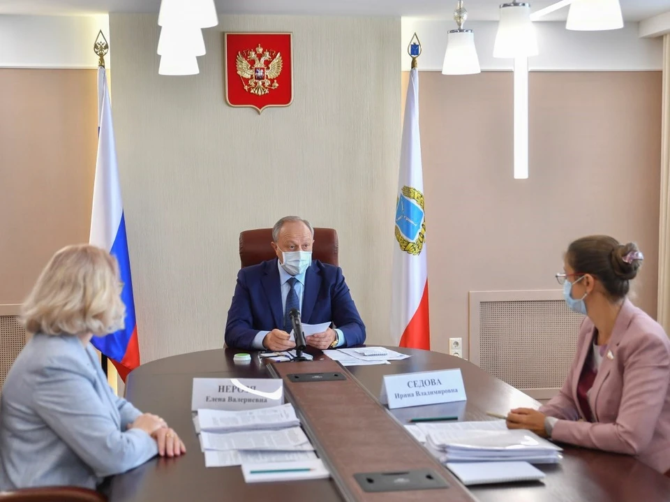 Валерий Радаев провел совещание по подготовке к учебному году