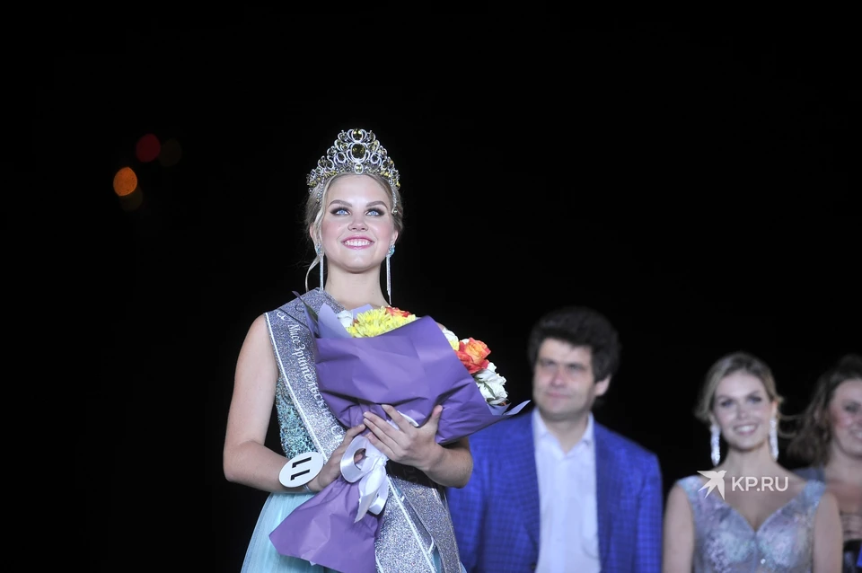 Злата стала победительницей конкурса "Мисс Екатеринбург-2020".