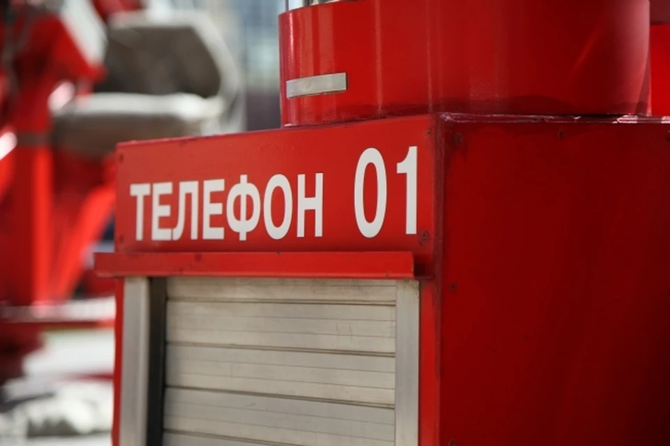В Хабаровске загорелся автосервис