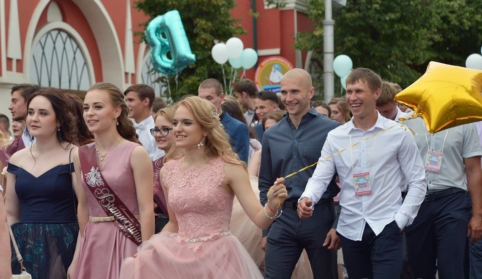 Шествие выпускников пройдет по центральным улицам города