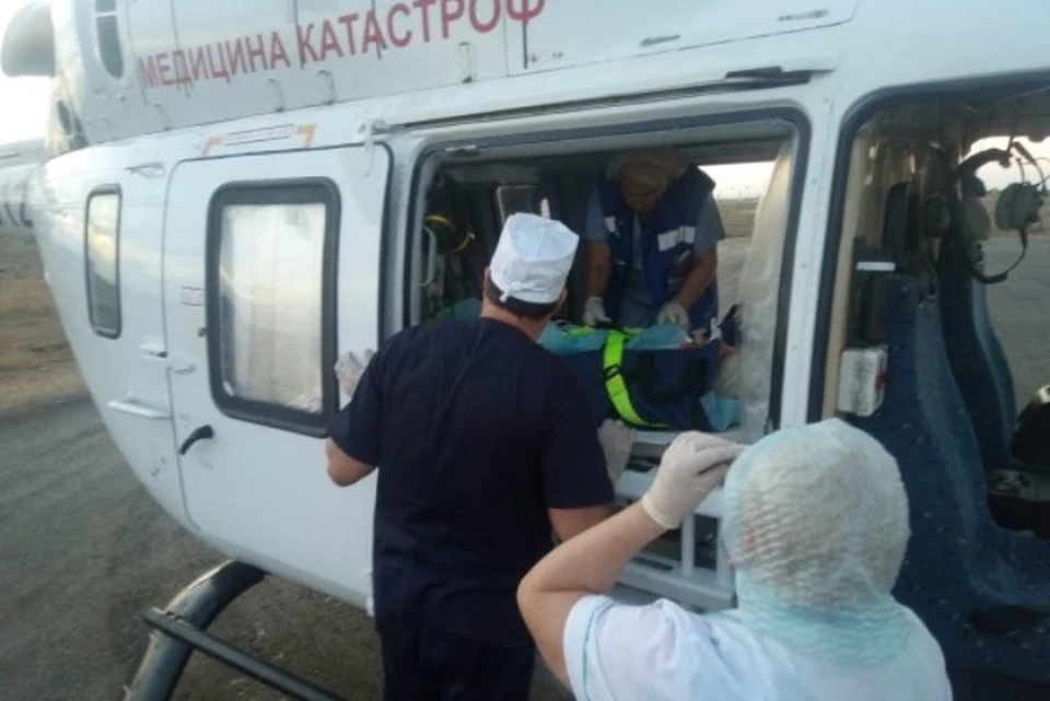 Вертолет доставлял пациентов в Волгоград уже четыре раза. Фото: Минздрав АО