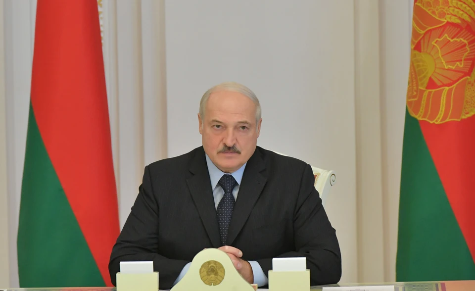 Лукашенко поручил закрыть бастующие предприятия в Белоруссии