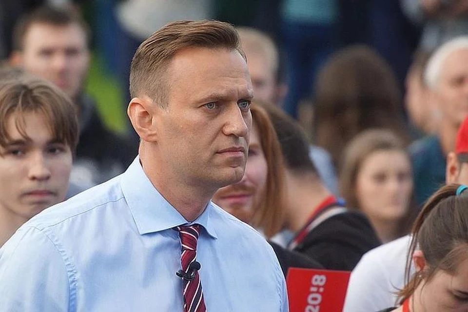 Навальному внезапно стало плохо на борту самолета