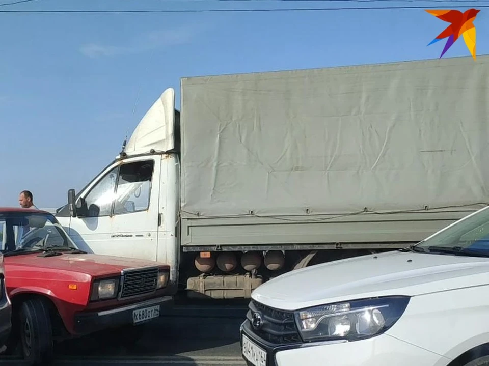 Столкнулись ВАЗ и грузовая "Газель"