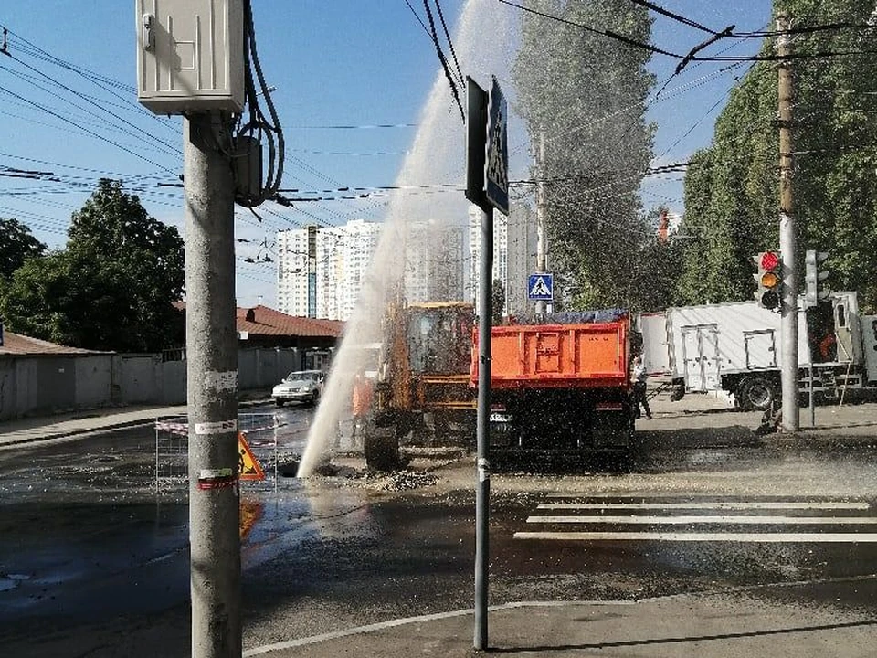 Коммунальный фонтан в Саратове. Фото из соцсети