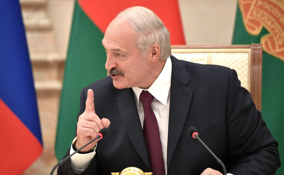 Лукашенко напомнил о внесение изменений в Конституцию страны