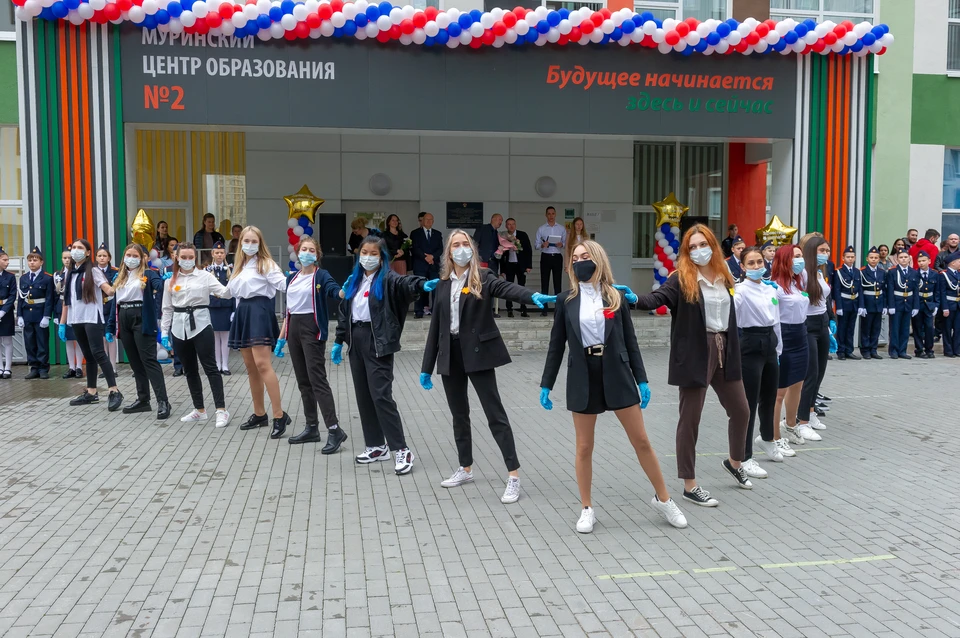 1 сентября встретили в 360 школах региона.