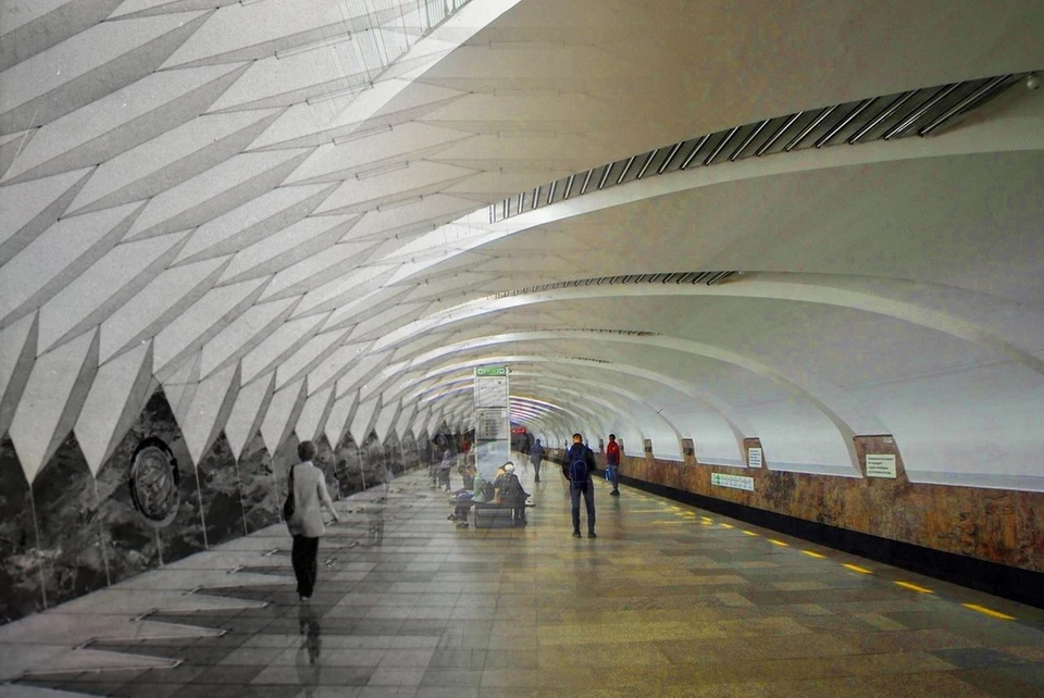 В середине 80-х в Свердловске проводился конкурс среди городских проектных организаций на лучшее оформление станций метро.