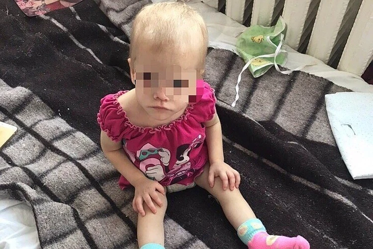 «Спасена!» Тольяттинский суд разрешил не отдавать матери малышку, которую морили голодом