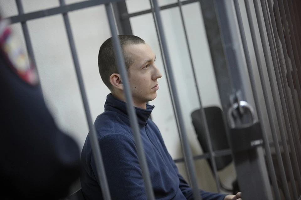 По словам владельца угнанной машины, художник изрядно напился перед тем, как сесть за руль