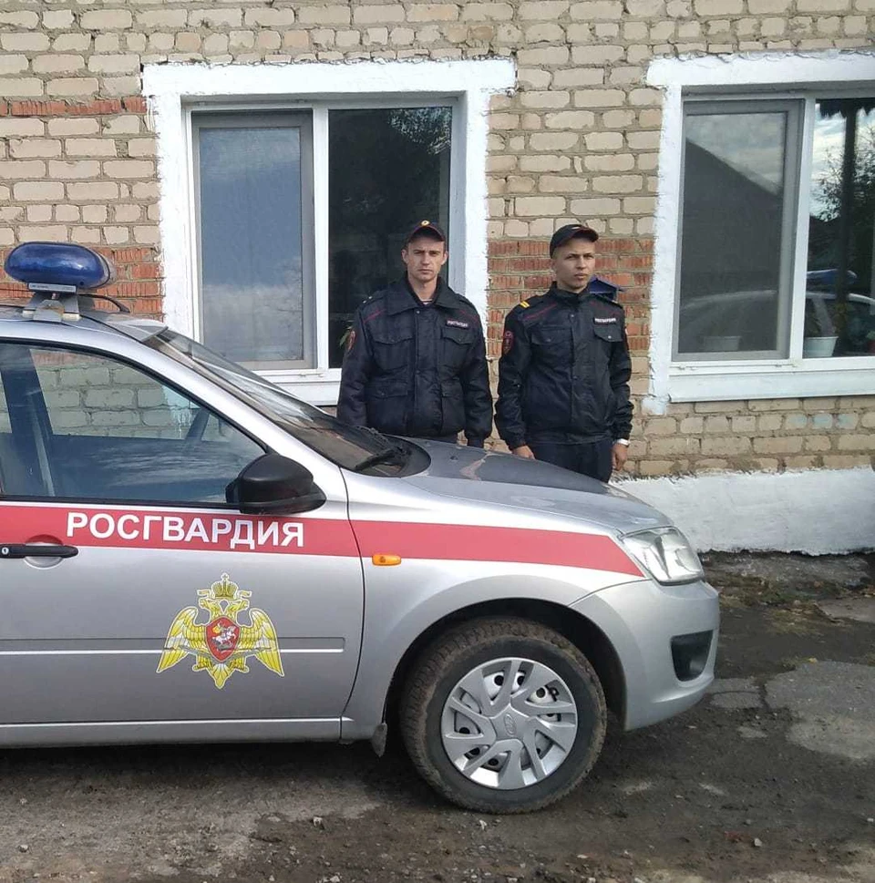 Правоохранители эвакуировали жильцов дома.
