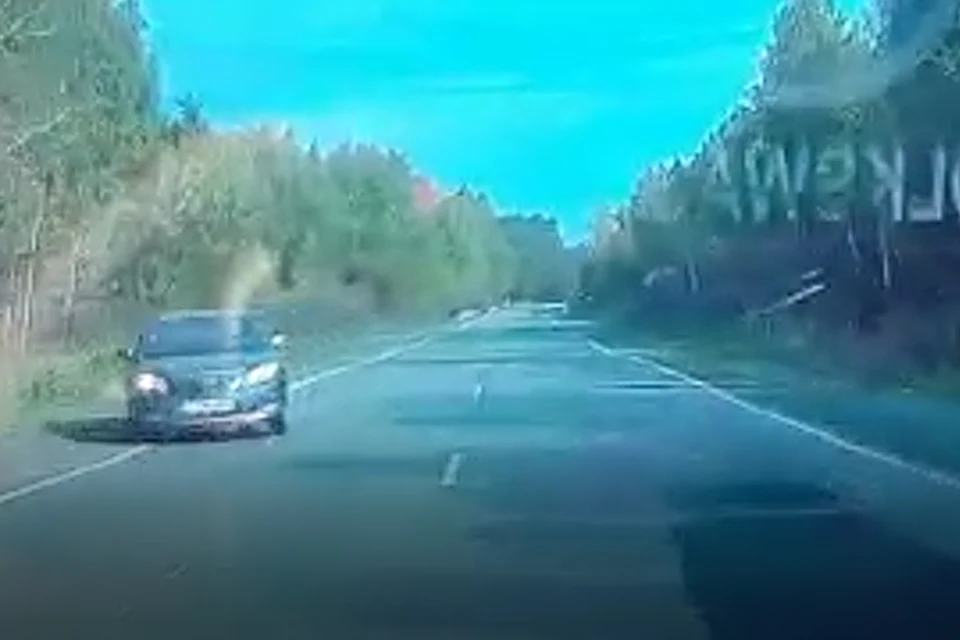 Кадр с записи видеорегистратора. Фото: УГИБДД по Свердловской области