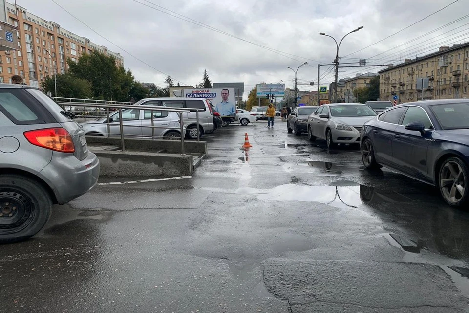 Сибирячку сбили на парковке супермаркета. Фото: ГИБДД Новосибирска