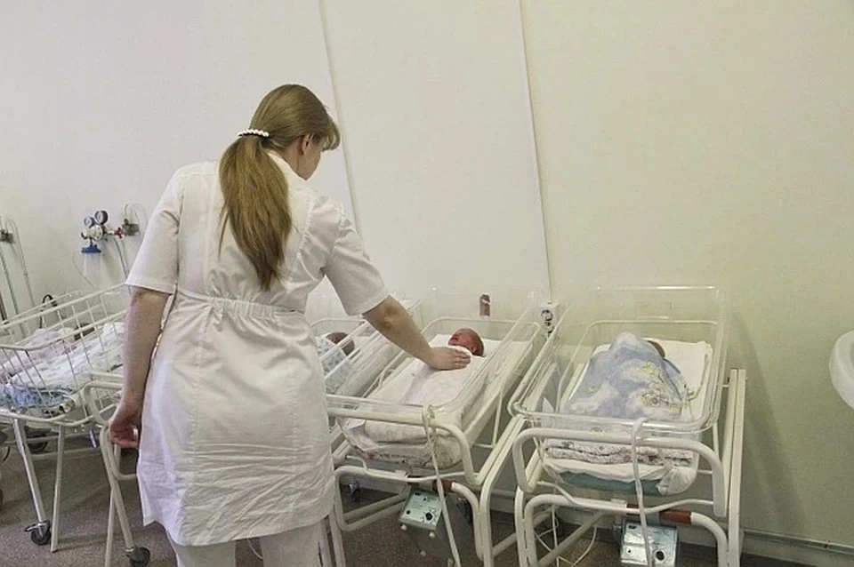 С того момента, как в симферопольском роддоме №2 стали лечить пациентов с коронавирусом, в нем родилось три малыша
