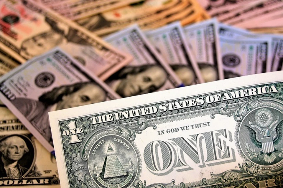 Доллар дорожает в Казахстане третий день подряд.