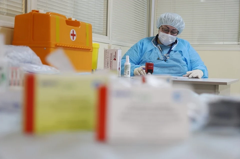 От коронавируса в ДНР проходят лечение 1098 человек